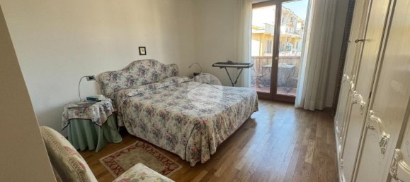 4 rooms House in Marano di Napoli, Italy No. 41641 23