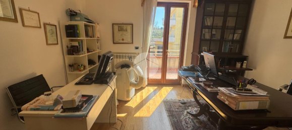 4 rooms House in Marano di Napoli, Italy No. 41641 27