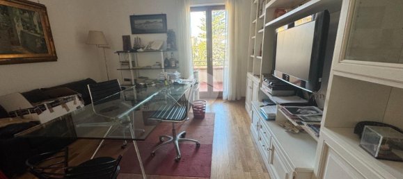 4 rooms House in Marano di Napoli, Italy No. 41641 4