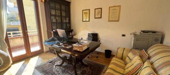 4 rooms House in Marano di Napoli, Italy No. 41641 29