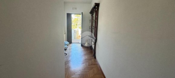 4 rooms House in Marano di Napoli, Italy No. 41641 15