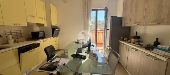 4 rooms House in Marano di Napoli, Italy No. 41641 7
