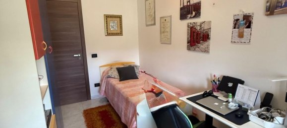 5 rooms Apartment in Crotone, Italy No. 298722 20