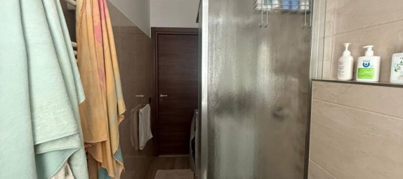 5 rooms Apartment in Crotone, Italy No. 298722 8