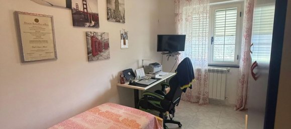 5 rooms Apartment in Crotone, Italy No. 298722 22