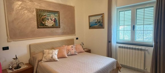 5 rooms Apartment in Crotone, Italy No. 298722 26