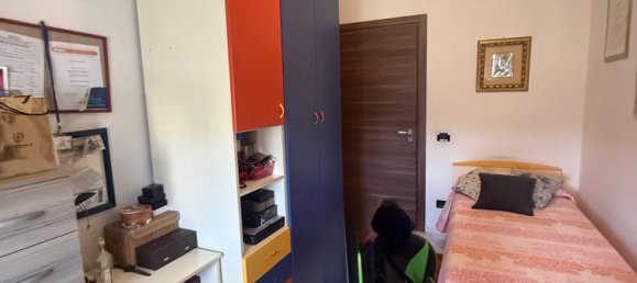 5 rooms Apartment in Crotone, Italy No. 298722 25