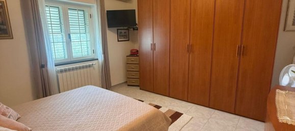 5 rooms Apartment in Crotone, Italy No. 298722 23