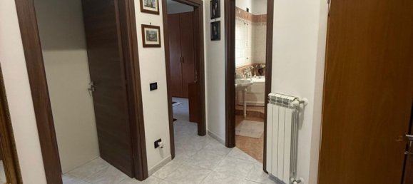 5 rooms Apartment in Crotone, Italy No. 298722 10