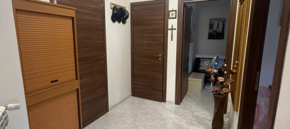 5 rooms Apartment in Crotone, Italy No. 298722 12