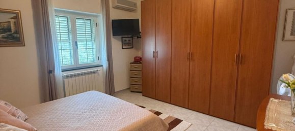 5 rooms Apartment in Crotone, Italy No. 298722 19