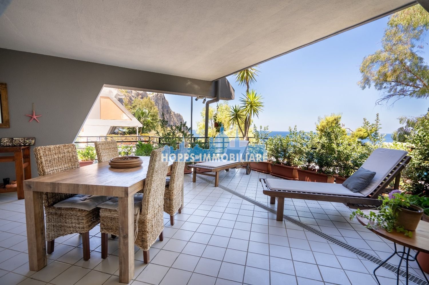 5 rooms Apartment in Palermo, Italy No. 68086