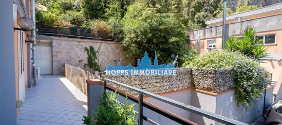 5 rooms Apartment in Palermo, Italy No. 68086 4