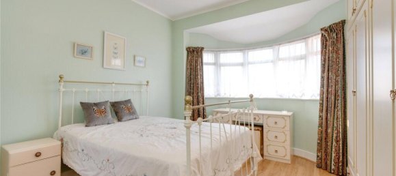 3 bedrooms House in London, United Kingdom No. 12697 6