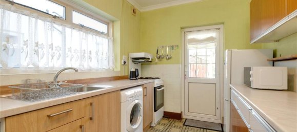 3 bedrooms House in London, United Kingdom No. 12697 5