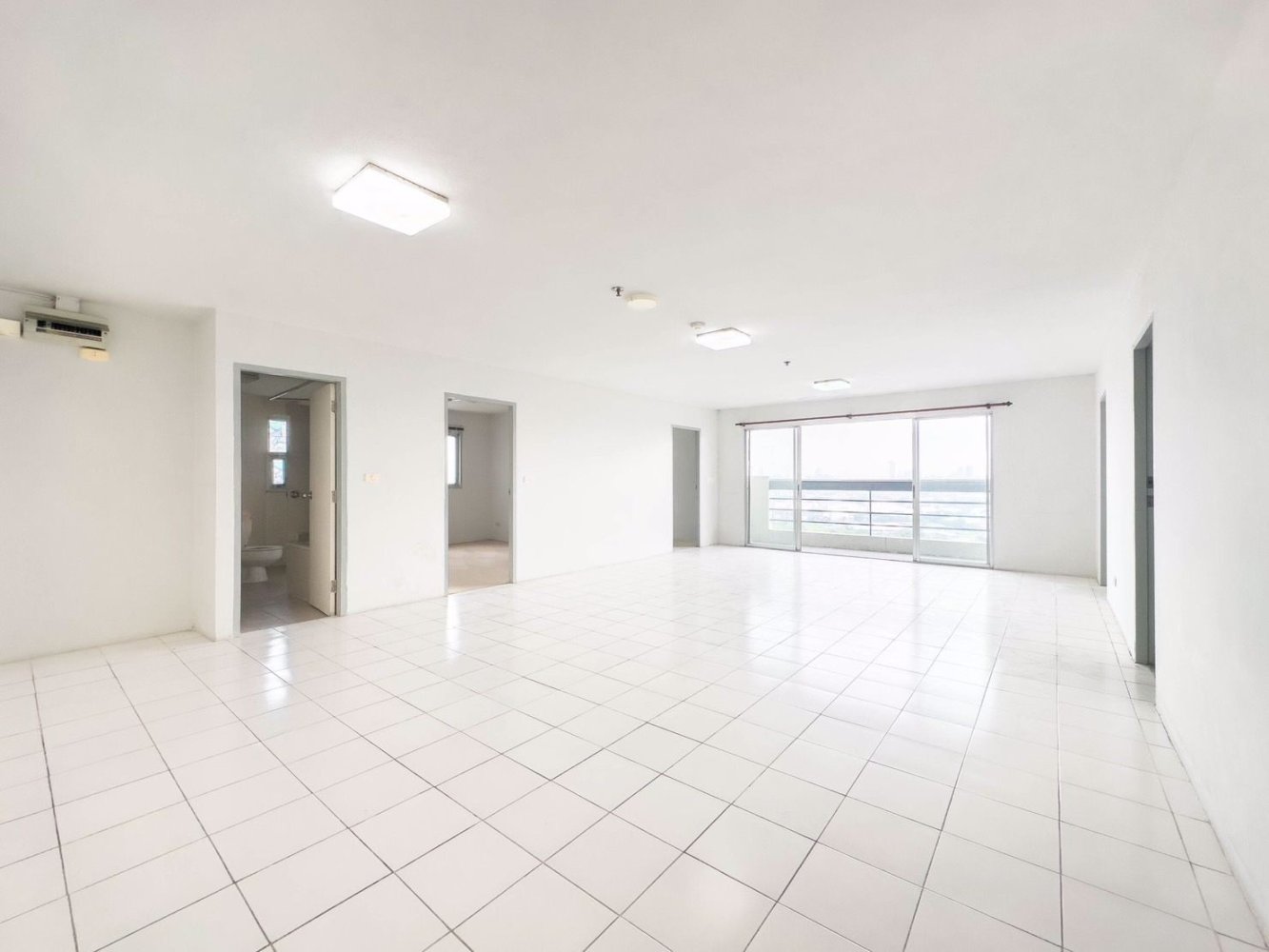 Condominio de 3 dormitorios en Bang Na, Thailand No. 9173