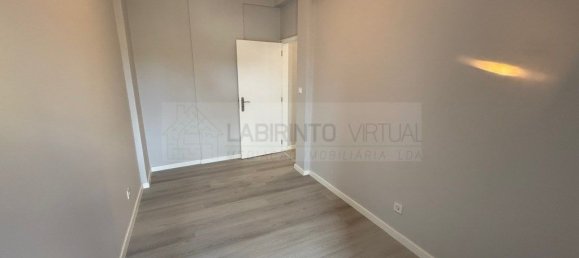 Квартира с 3 спальнями в Лориш, Португалия № 94652 13