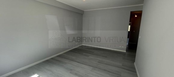 Квартира с 3 спальнями в Лориш, Португалия № 94652 4