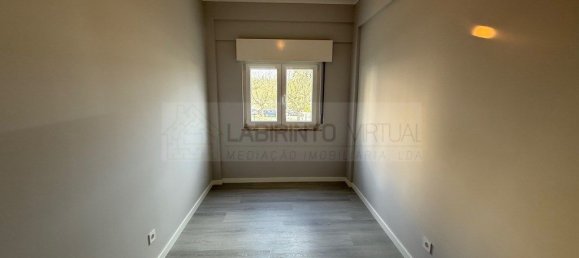 Квартира с 3 спальнями в Лориш, Португалия № 94652 11