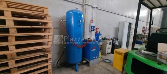 Almacén en Reggio Emilia, Italy 494 m² No. 143588 13