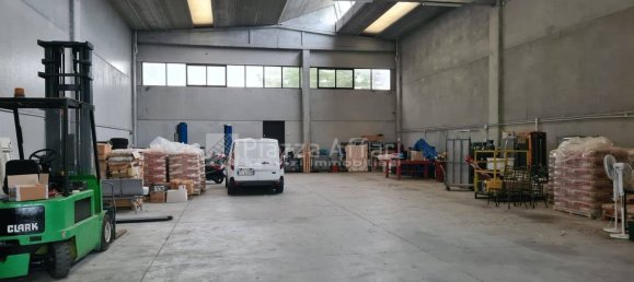 Almacén en Reggio Emilia, Italy 494 m² No. 143588 11