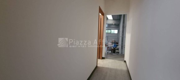 Almacén en Reggio Emilia, Italy 494 m² No. 143588 22