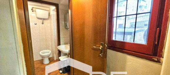 5 rooms Commercial property in Rome, Italy No. 158479 13