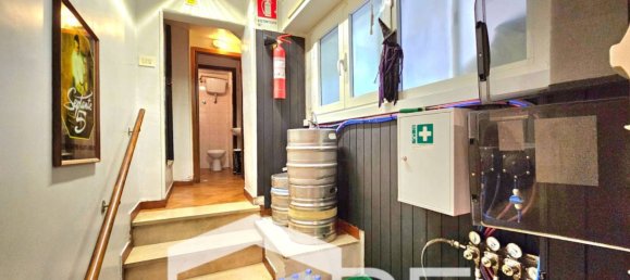 5 rooms Commercial property in Rome, Italy No. 158479 15