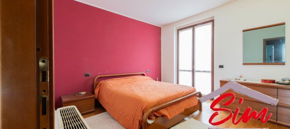 6 rooms Villa in Galliate, Italy No. 222877 13