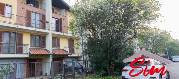 6 rooms Villa in Galliate, Italy No. 222877 2