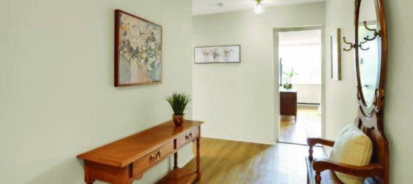 2 bedrooms Condo in Grimsby, Canada No. 498 3