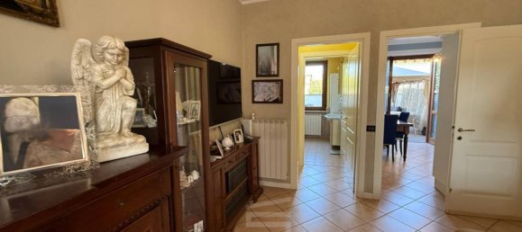 Вилла с 2 спальнями в Оспиталетто, Италия № 264534 8