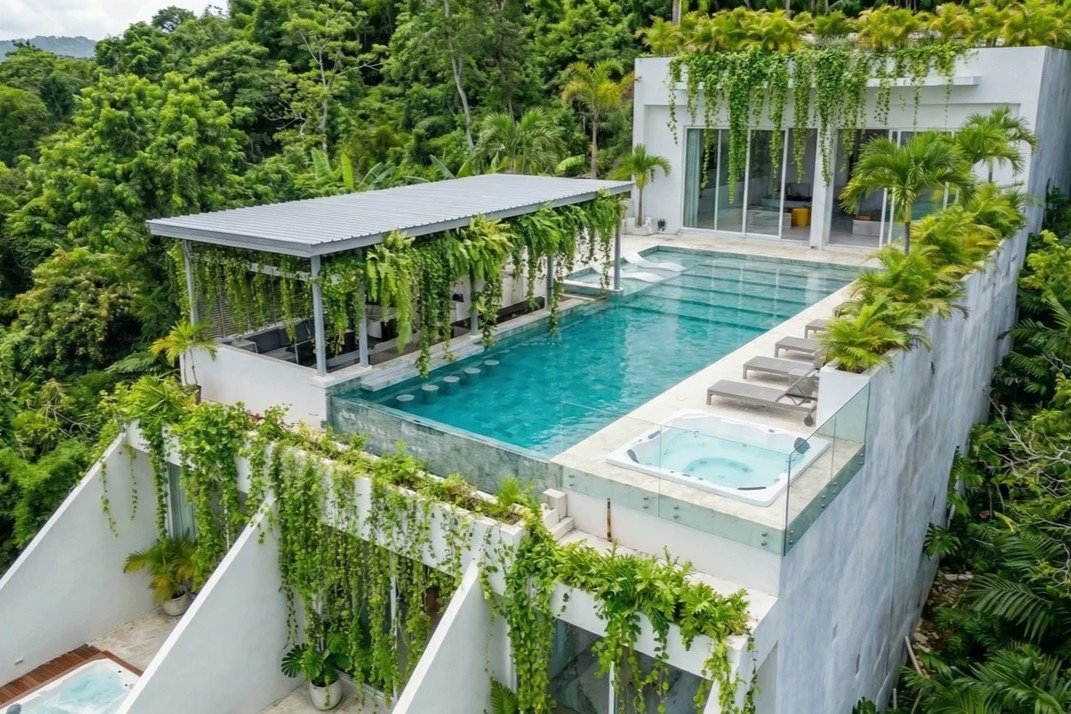 2225m² Commercial property for sale in Pecatu, Badung, Bali, Indonesia № 61859