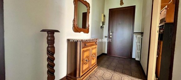 3 bedrooms Apartment in Treviglio, Italy No. 373183 4