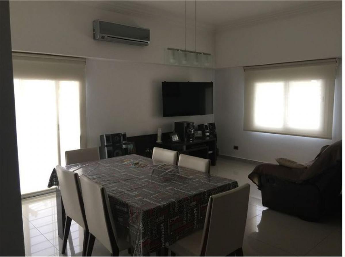 3 Schlafzimmer Haus in General San Martin, Argentina, Nr. 51524