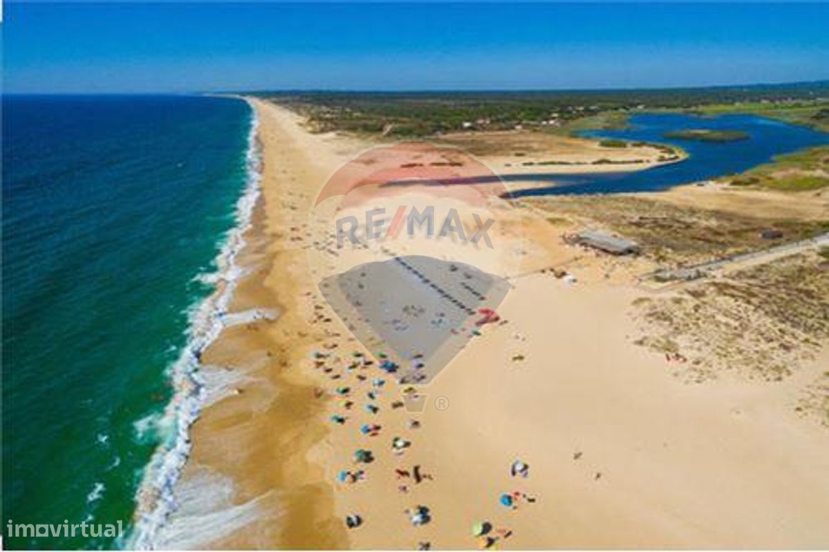 311750m² Land in Grandola, Portugal No. 79842