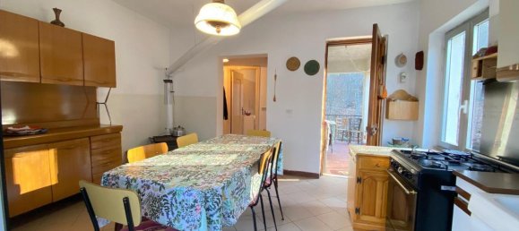 Дом с 10 комнатами в Сасселло, Италия № 125405 18