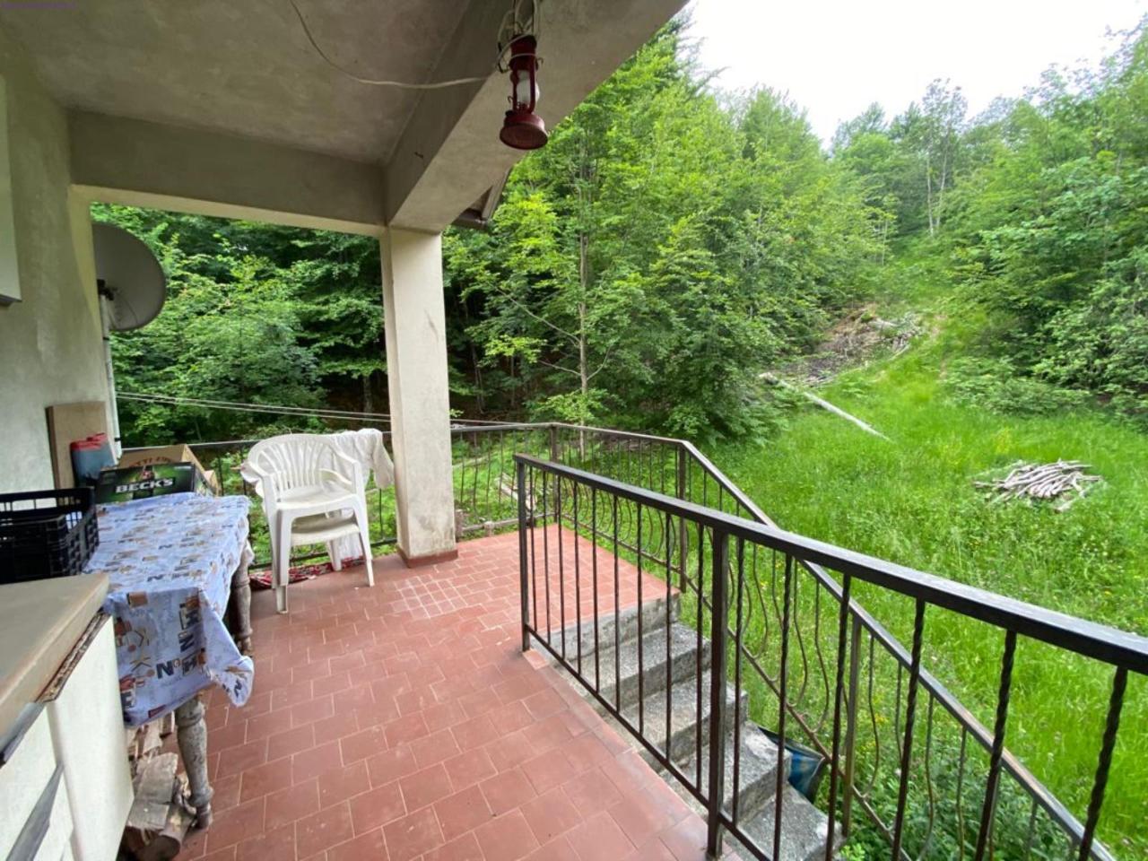 Дом с 10 комнатами в Сасселло, Италия № 125405