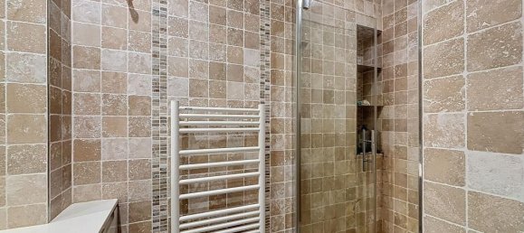 1 bedroom Apartment in Saint-Cloud, France No. 166908 8