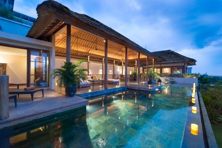 4 bedrooms Villa for rent in South Kuta, Badung, Bali, Indonesia № 2947