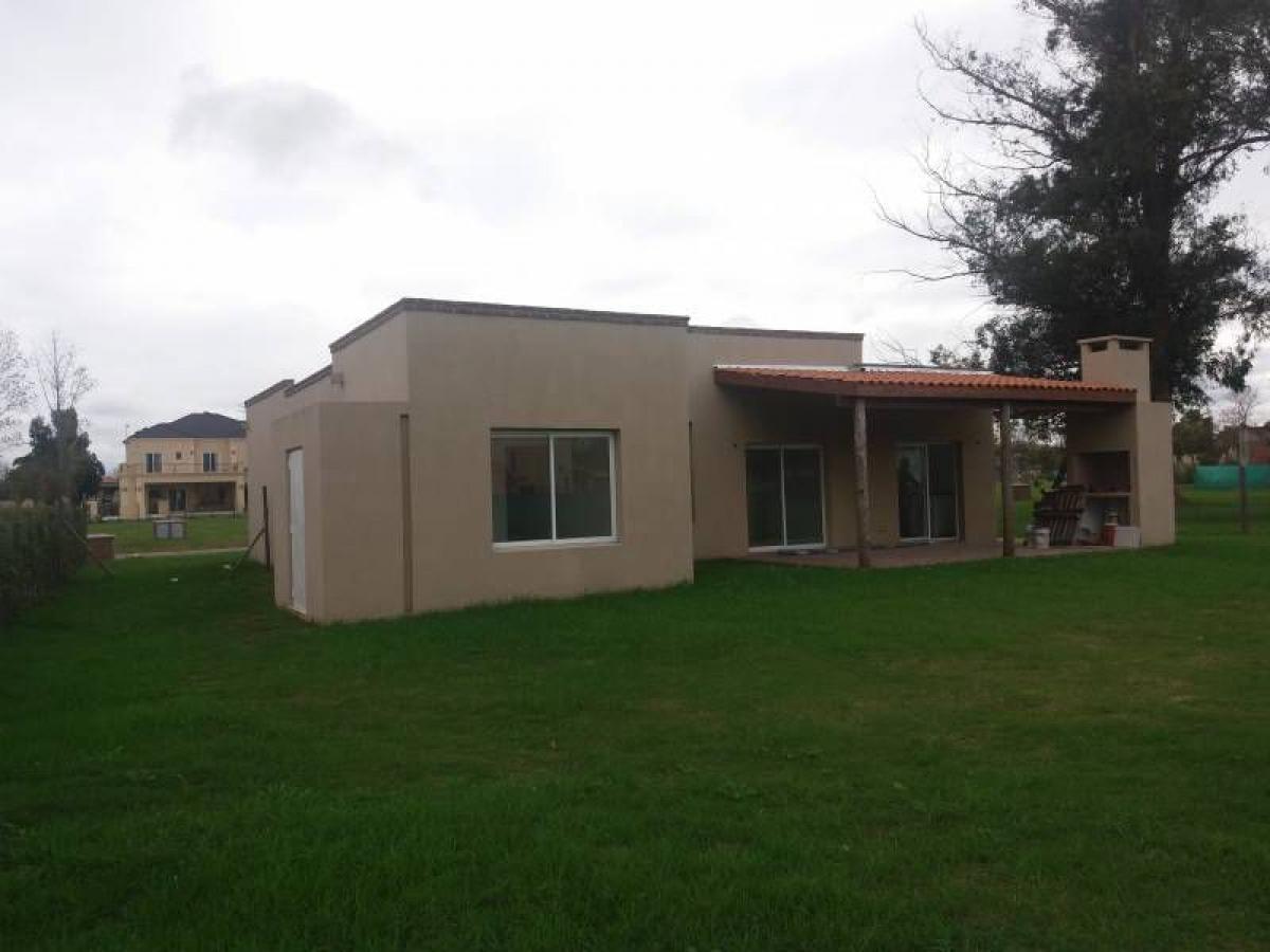 3 bedrooms House in Escobar, Argentina No. 76545