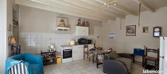 2 bedrooms House in Deux-Sevres, France No. 340524 2