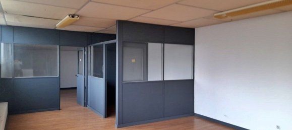 998m² Warehouse in Maia, Portugal No. 49605 6