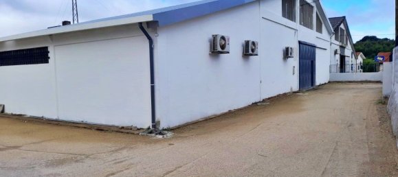 998m² Warehouse in Maia, Portugal No. 49605 11