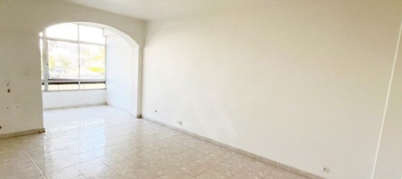 2 Schlafzimmer Wohnung in Oeiras, Portugal, Nr. 321709 2