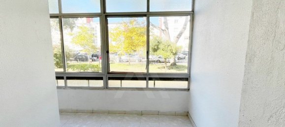 2 Schlafzimmer Wohnung in Oeiras, Portugal, Nr. 321709 3