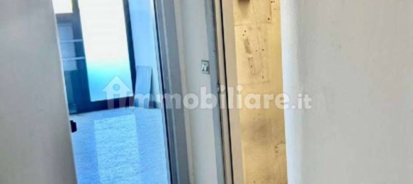 Propiedad comercial de 3 habitaciónes en Florence, Italy No. 200123 11