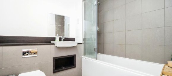 1 bedroom House in East Ham, United Kingdom No. 11457 11