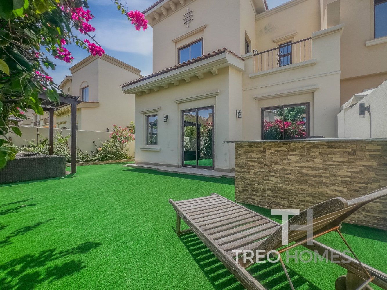 4 bedrooms Villa in Reem, UAE No. 28823