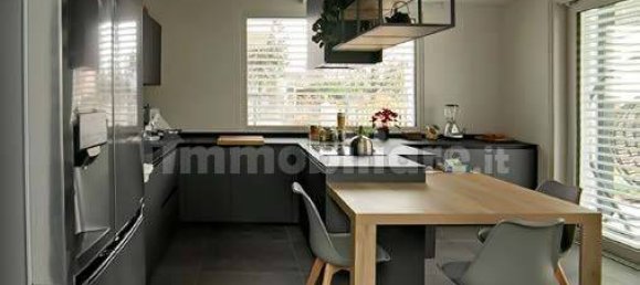 Вилла с 3 спальнями в Брембате, Италия № 133141 6